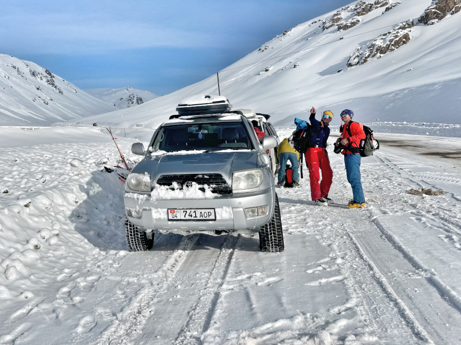 Location Toyota Hilux Surf 2003 Kirghizistan